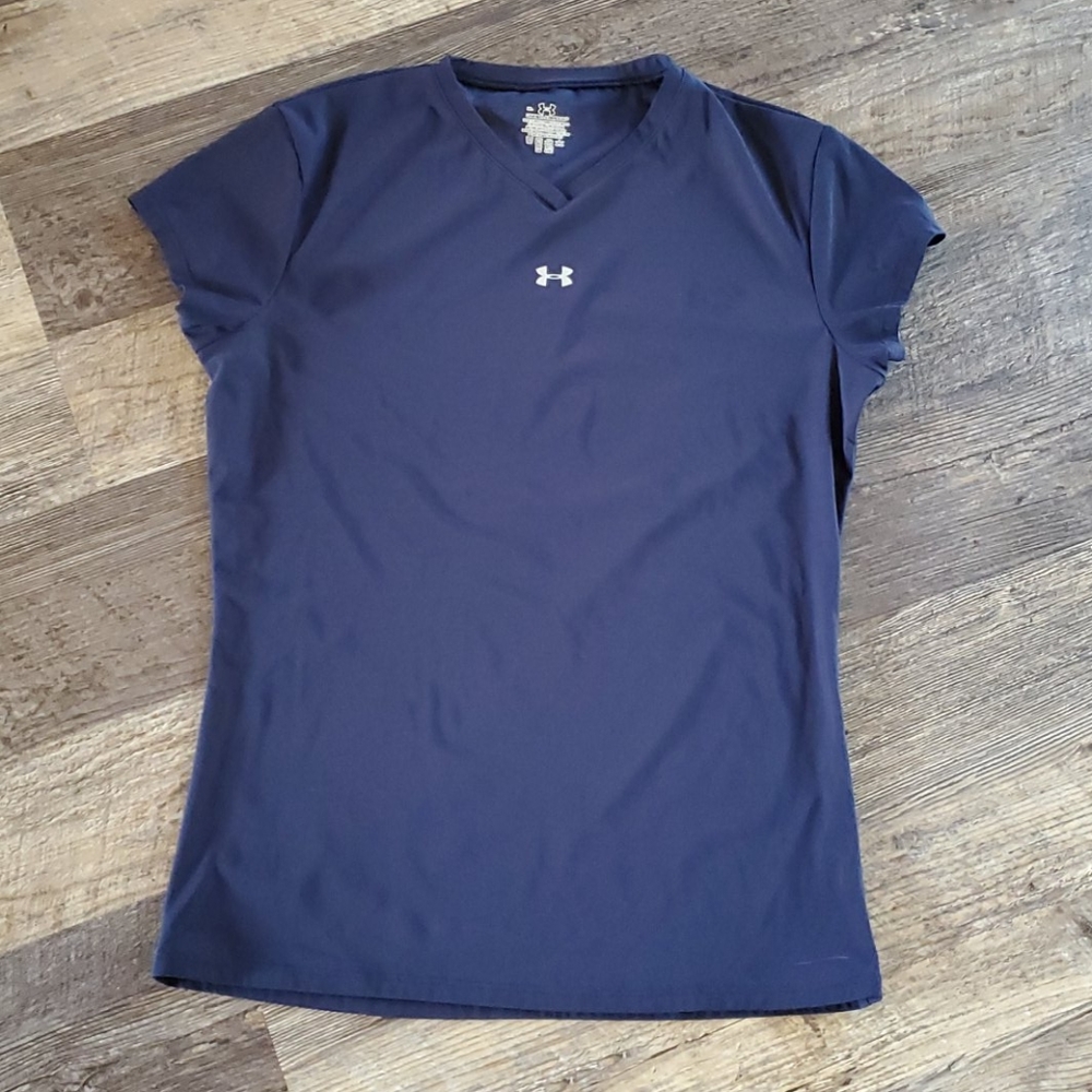 Under Armour blue t-shirt boys size XL v-neck
